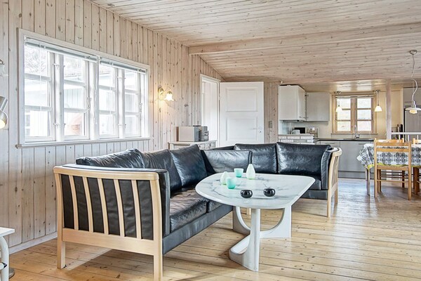 Foto van Modern Strandverblijf -- By Traum Ferienwohnungen - Vakantiehuis in Nexø - Indoor