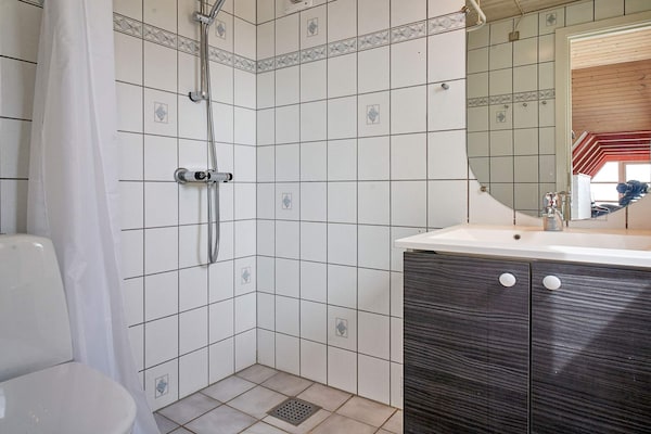 Foto van Luxe retraite aan zee -- By Traum Ferienwohnungen - Vakantiehuis in Aakirkeby - Indoor