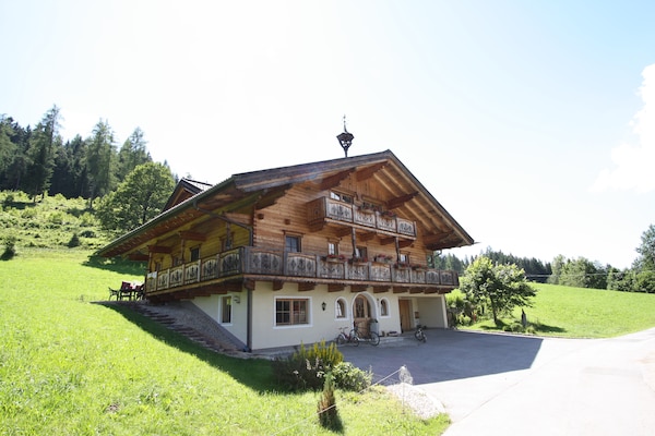 Foto van Landhuis in Eben bij Salzburger Sportwelt - Vakantiehuis in Eben im Pongau - ExteriorSummer