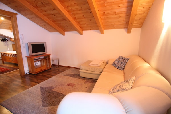 Foto van Landhuis in Eben bij Salzburger Sportwelt - Vakantiehuis in Eben im Pongau - LivingRoom