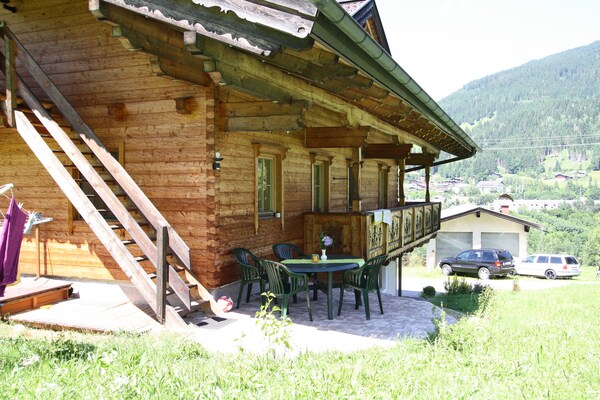 Foto van Landhuis in Eben bij Salzburger Sportwelt - Vakantiehuis in Eben im Pongau - TerraceBalcony