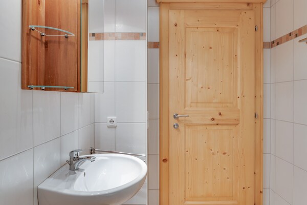 Foto van Appartement Grossarl bij Skipistes - Vakantiehuis in Grossarl - BathRoom