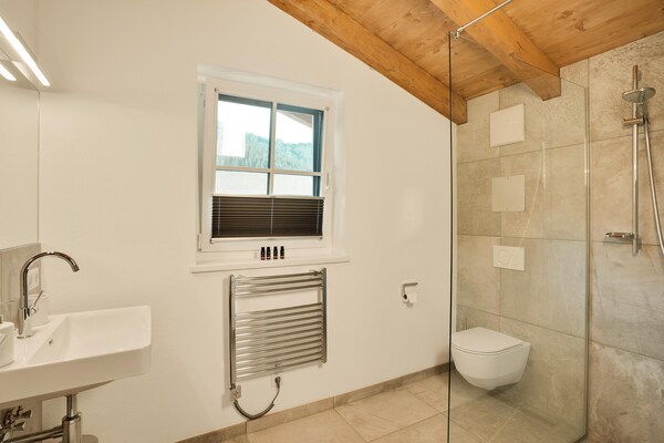 Foto van Chalet in Krimml bij Zillertal Ski Arena - Vakantiehuis in Krimml - BathRoom