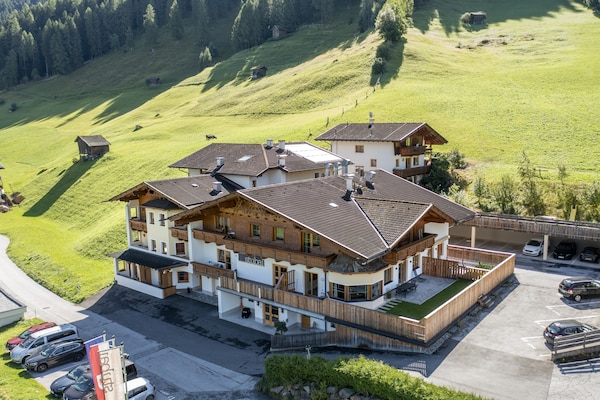 Foto van Appartement Neustift bij Stubai Skilift - Vakantiehuis in Neustift im Stubaital - ExteriorSummer