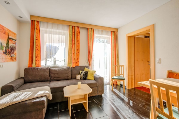 Foto van Knus appartement in Fiss in de bergen - Vakantiehuis in Fiss - LivingRoom