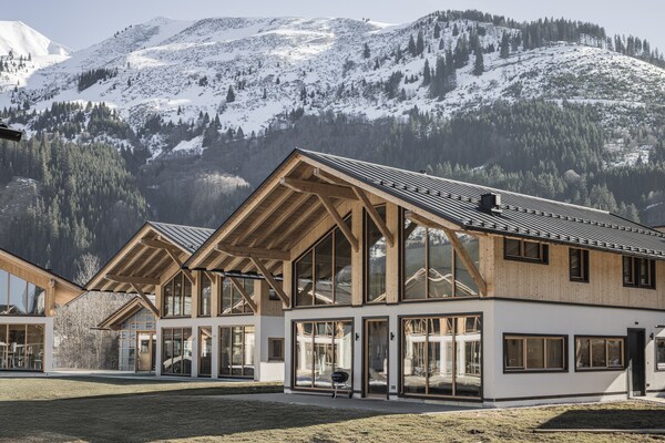 Foto van Chalet met uitzicht op de bergen. DEIN BICHLBACH - Vakantiehuis in Bichlbach - ExteriorWinter