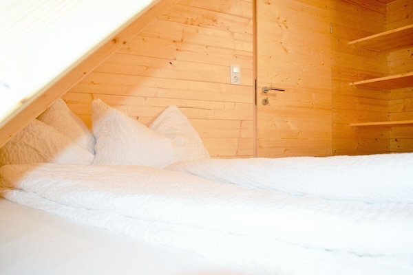 Foto van Chalet aan het meer nr. 51 - Vakantiehuis in Rust - Untagged