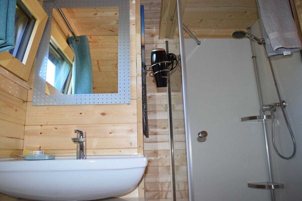 Foto van Chalet aan het meer nr. 51 - Vakantiehuis in Rust - Untagged
