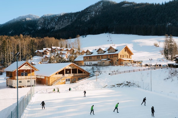 Foto van Appartement Ausseerland bij Skigebied - Vakantiehuis in Grundlsee - ExteriorWinter