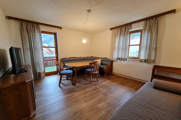 Foto van Gezellig appartement met uitzicht op de bergen - Vakantiehuis in Bad Kleinkirchheim - LivingRoom