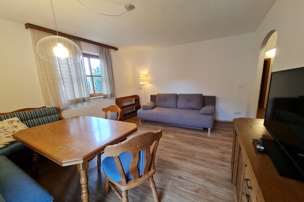 Foto van Gezellig appartement met uitzicht op de bergen - Vakantiehuis in Bad Kleinkirchheim - LivingRoom