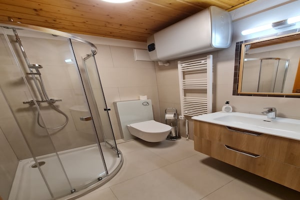 Foto van Gezellig appartement met uitzicht op de bergen - Vakantiehuis in Bad Kleinkirchheim - BathRoom