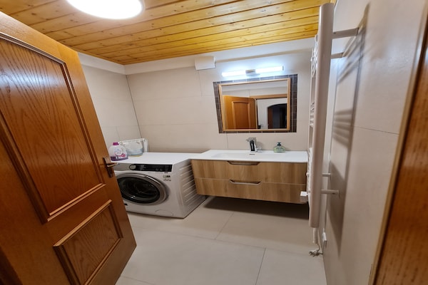 Foto van Gezellig appartement met uitzicht op de bergen - Vakantiehuis in Bad Kleinkirchheim - BathRoom