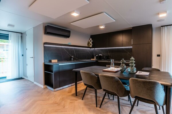 Foto van Wulfenia Waterfront 6 - Vakantiehuis in Ostriach - Untagged