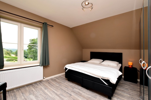 Foto van Uitzicht op de Maasvallei van Hastière - Vakantiehuis in Hastière - BedRoom