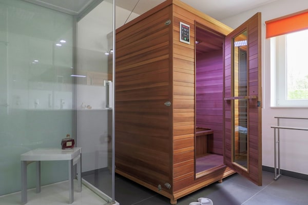 Foto van Retreat met uitzicht op het bos van Rendeux - Vakantiehuis in Rendeux-Beffe - Wellness