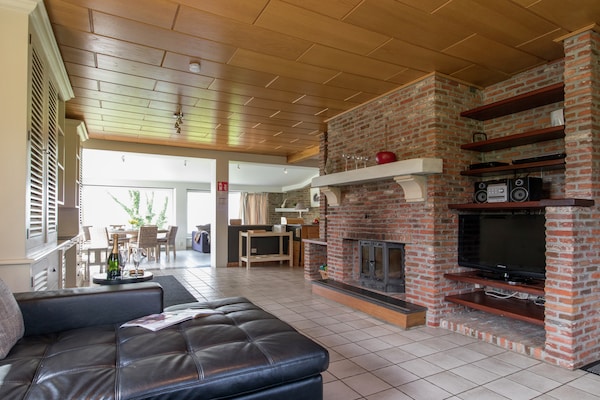 Foto van Retreat met uitzicht op het bos van Rendeux - Vakantiehuis in Rendeux-Beffe - LivingRoom