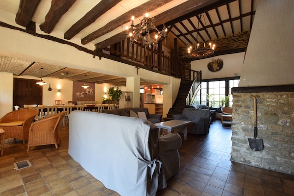 Foto van Gouvy Forest Farmhouse - Vakantiehuis in Gouvy - LivingRoom
