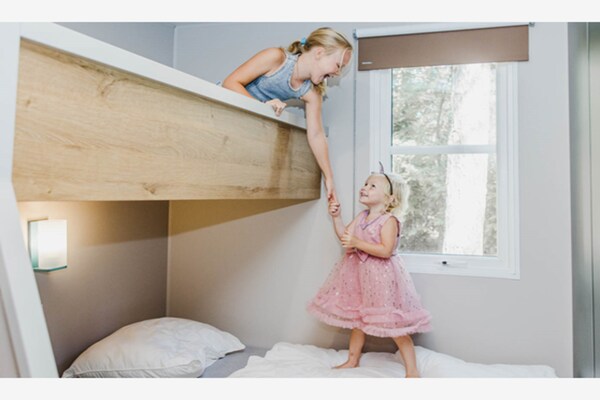 Foto van Vreedzaam boschalet - Vakantiehuis in Wechelderzande (Lille) - BedRoom