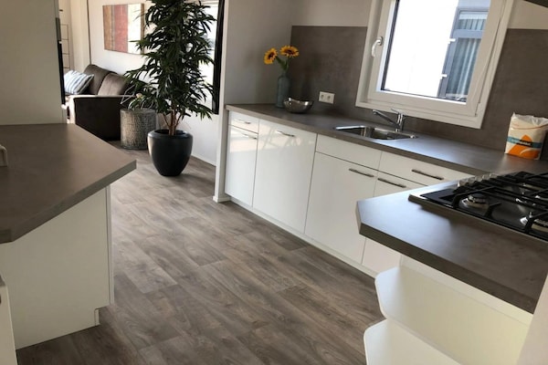 Foto van Modern hondvriendelijk Antwerp Chalet voor 4p - Vakantiehuis in Mol - Kitchen