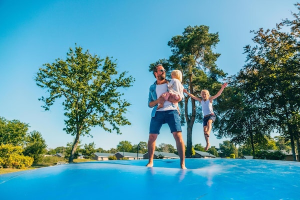 Foto van Chalet aan het water in de Antwerpse Kempen - Vakantiehuis in Mol - ParkFacilities