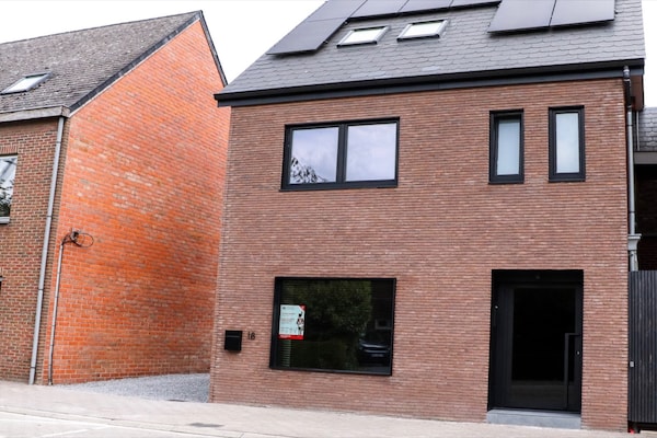 Foto van Moderne stadswoning in Hamont-Achel - Vakantiehuis in Hamont-Achel - ExteriorSummer
