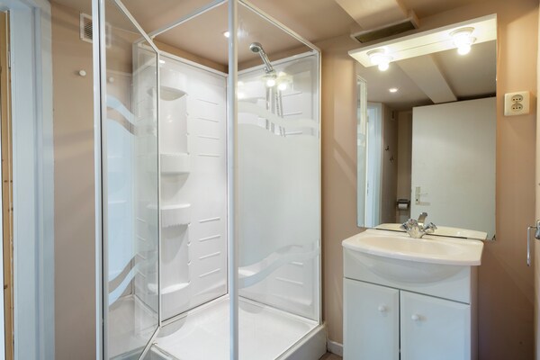 Foto van Vrijstaande vakantiewoning in de Ardennen met biozwembad - BathRoom