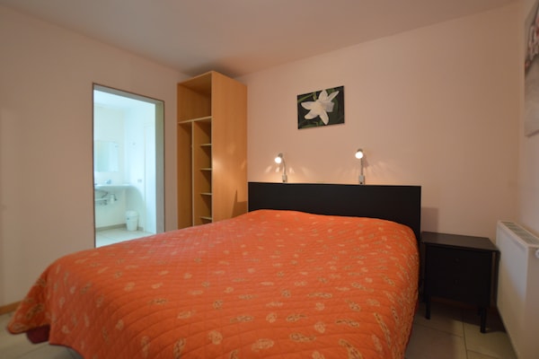 Foto van Vakantiehuis in Robertville bij Meer & Sauna - Vakantiehuis in Robertville - BedRoom