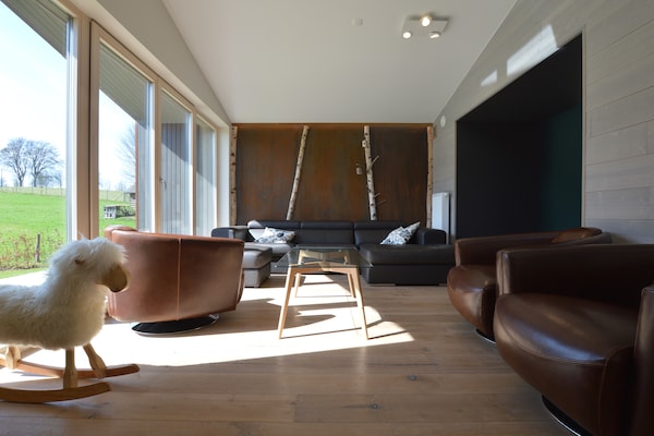 Foto van Chique toevluchtsoord nabij meer en veenmoerassen - Vakantiehuis in Waimes - LivingRoom