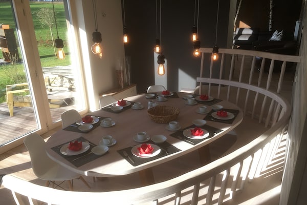 Foto van Chique toevluchtsoord nabij meer en veenmoerassen - Vakantiehuis in Waimes - DiningRoom