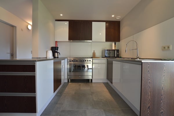 Foto van Chique toevluchtsoord nabij meer en veenmoerassen - Vakantiehuis in Waimes - Kitchen