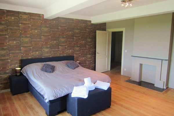 Foto van Luxe Kasteel, Basse-Bodeux - Vakantiehuis in Trois Ponts - BedRoom