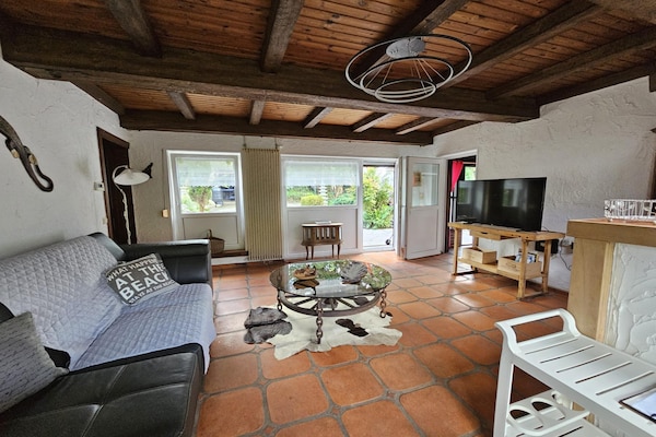 Foto van Boerderij in België met groene tuin - Vakantiehuis in Hastière-Lavaux - LivingRoom