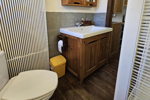 Foto van Boerderij in België met groene tuin - Vakantiehuis in Hastière-Lavaux - BathRoom