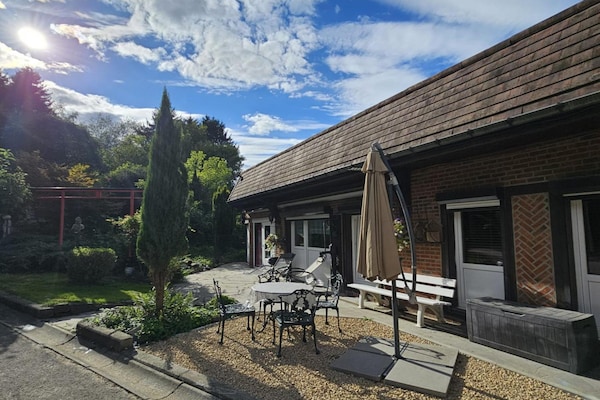 Foto van Boerderij in België met groene tuin - Vakantiehuis in Hastière-Lavaux - TerraceBalcony