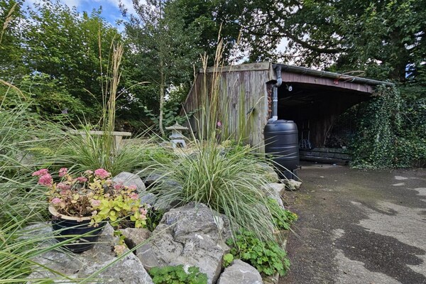 Foto van Boerderij in België met groene tuin - Vakantiehuis in Hastière-Lavaux - GardenSummer