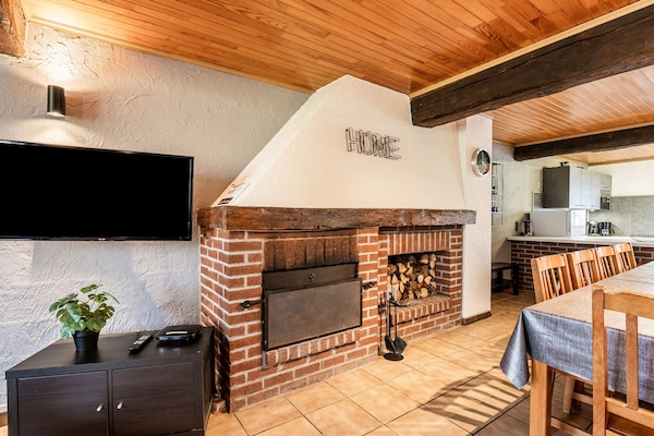 Foto van Vreedzame boerderij, Lessive - Vakantiehuis in Lessive - DiningRoom