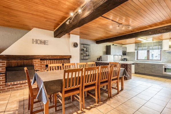 Foto van Vreedzame boerderij, Lessive - Vakantiehuis in Lessive - DiningRoom