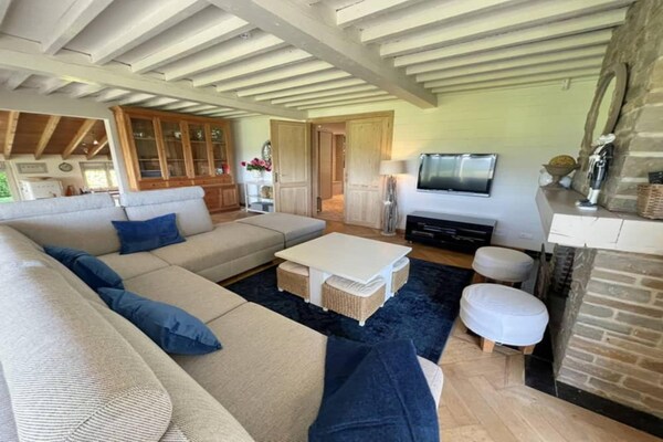 Foto van Gezellig natuurchalet voor 8 gasten - Vakantiehuis in ROCHEFORT - LivingRoom