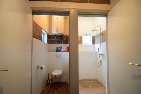 Foto van Natuurretraite aan de meren - Vakantiehuis in Rosée - BathRoom