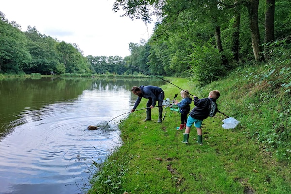 Foto van Natuurretraite aan de meren - Vakantiehuis in Rosée - Wellness