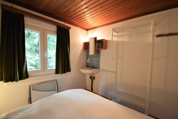 Foto van Gezellig chalet met barbecue - Vakantiehuis in Oignies-en-Thiérache - BedRoom