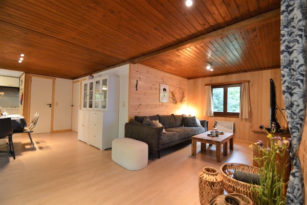 Foto van Gezellig chalet met barbecue - Vakantiehuis in Oignies-en-Thiérache - LivingRoom