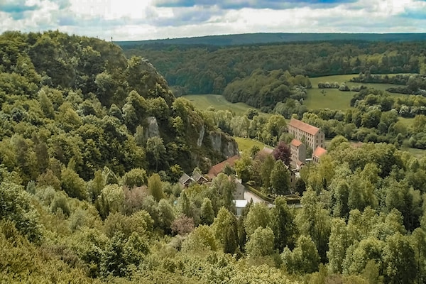 Foto van Gezellig chalet met barbecue - Vakantiehuis in Oignies-en-Thiérache - AreaSummer5KM