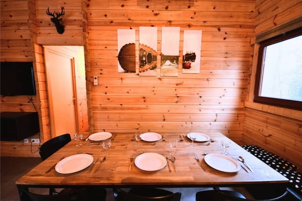 Foto van Ardens Chalet met Balkon, Sauna - Vakantiehuis in Oignies-en-Thierache - DiningRoom