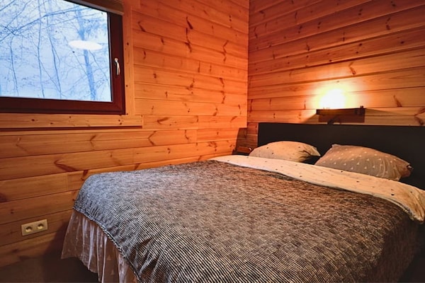 Foto van Ardens Chalet met Balkon, Sauna - Vakantiehuis in Oignies-en-Thierache - BedRoom