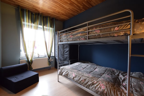 Foto van Gezinswoning in Sainte-Ode - Vakantiehuis in Sainte ode - BedRoom