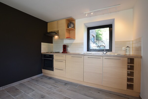Foto van Gîte in de groene gemeente Sainte-Ode, in het hart van de Ardennen - Kitchen