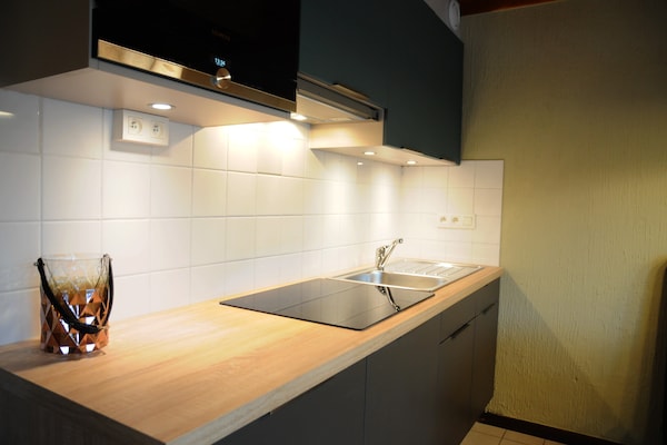 Foto van Huisje aan het meer in Vielsalm met sauna - Vakantiehuis in Vielsalm - Kitchen