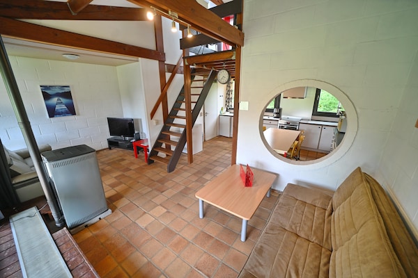 Foto van Bungalow aan het Lac de Vallée de Rabais - Vakantiehuis in Virton - LivingRoom